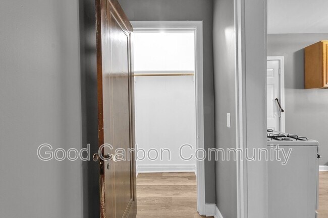Building Photo - 328 Elmwood Ave