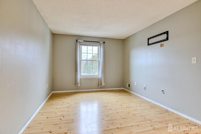 Building Photo - 20 Pembrook Ave