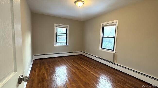 Building Photo - 17 Cornelison Ave