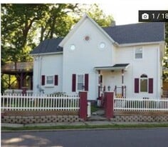 Building Photo - 107 Laurel Ave