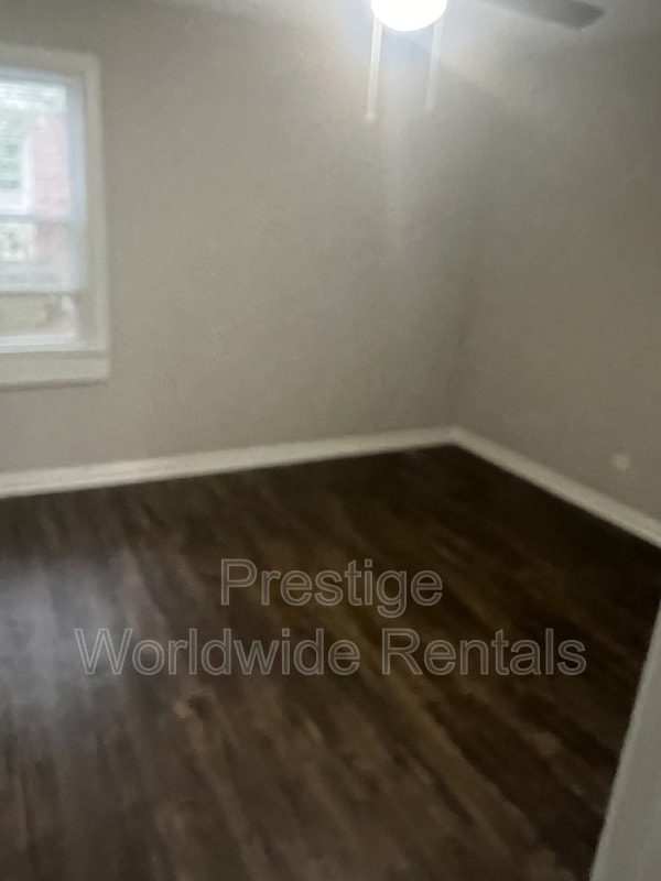 Building Photo - 3028 Meade St
