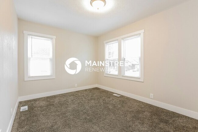 Building Photo - 3 Bedroom Pet-Friendly Home in INDEPENDENC...