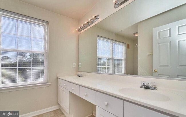 Building Photo - 12827 Fair Briar Ln