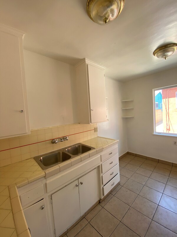 Building Photo - 6138 Malabar St