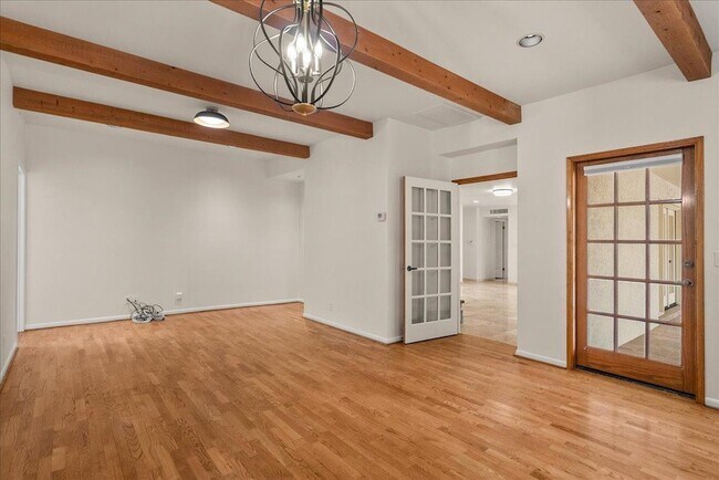 Building Photo - 5209 E Via Buena Vista
