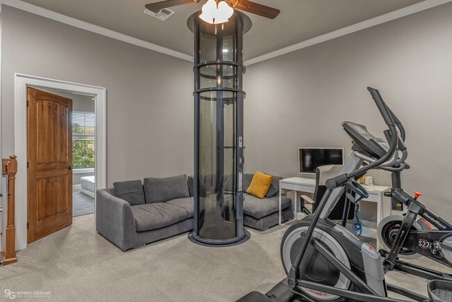 Building Photo - Oak Alley Neighborhood!