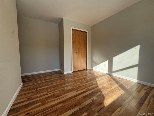 Building Photo - 27 Dandelion Ln