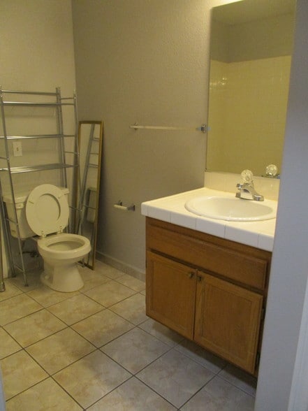 guest bathroom - 5225 W Reno Ave