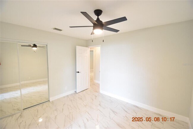 Building Photo - 1019 Spindle Palm Way