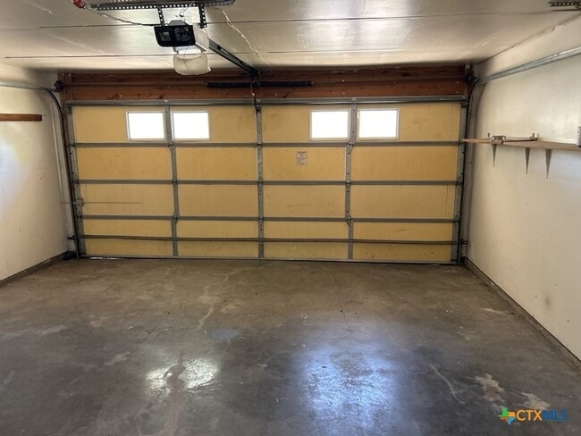 Building Photo - 4403 Jana Dr