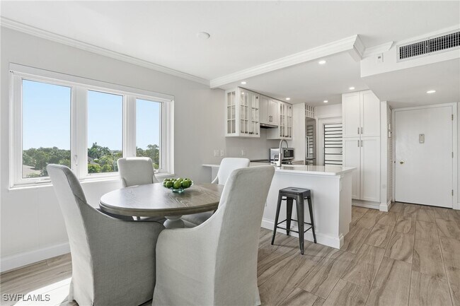 Building Photo - 1300 Gulf Shore Blvd N