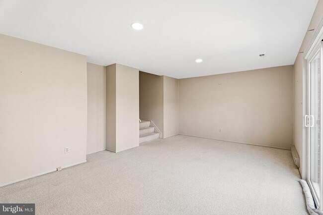 Building Photo - 41 Jones Falls Terrace