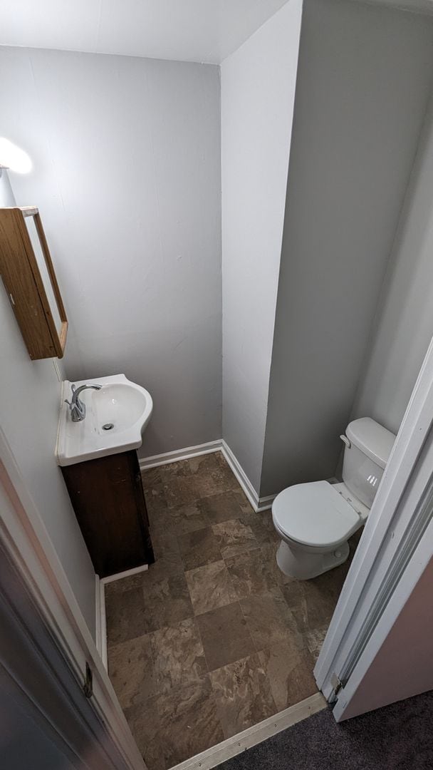 Building Photo - 3 bedroom home on a great block!