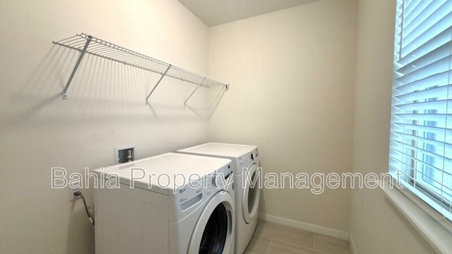 Building Photo - 15938 Moonlight Bay St