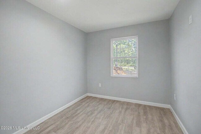 Building Photo - 3 bedroom close to D'Iberville!
