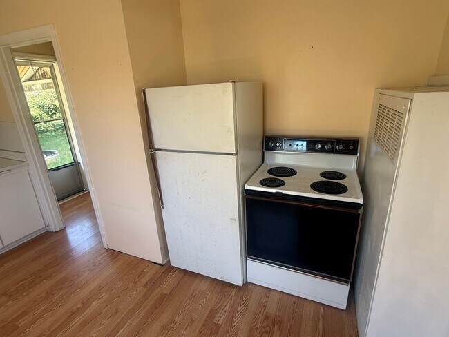 Building Photo - Sedro Woolley Two Bedroom With Large Shop