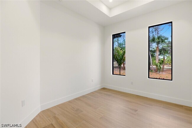 Building Photo - 1514 47th Ave NE