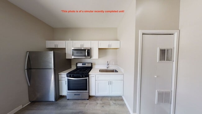 Building Photo - Affordable 5-Bedroom Student Home Near Campus!