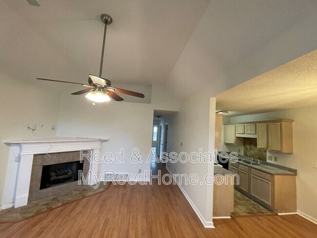 Building Photo - 1490 Estacada Way