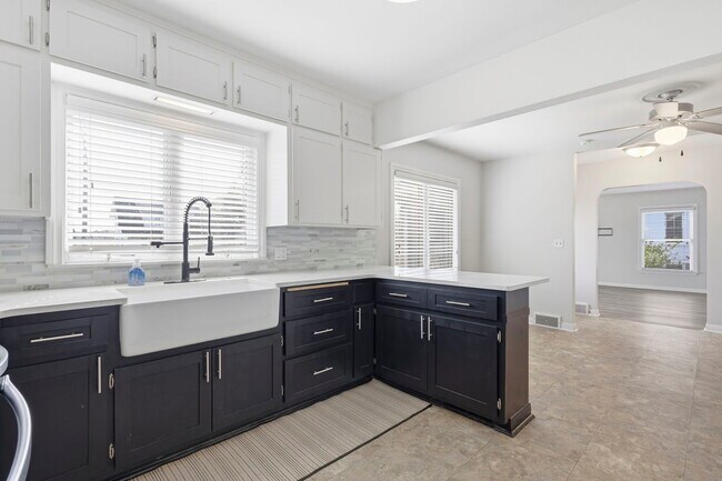 Building Photo - 9128 Austin Rd