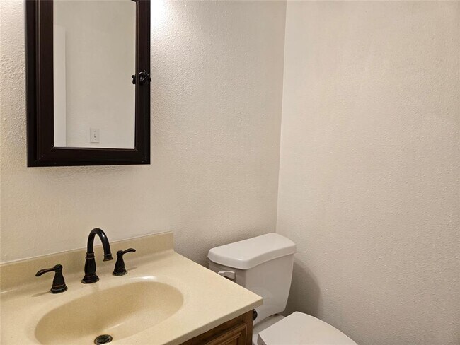Building Photo - 4404 Travis Country Cir
