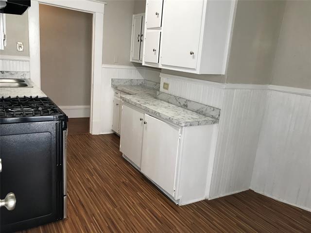 Building Photo - 1118 N Zang Blvd
