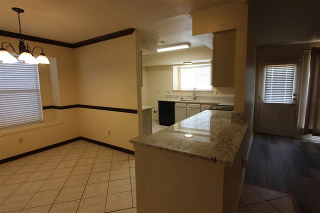 Building Photo - 728 Middle Cove Dr