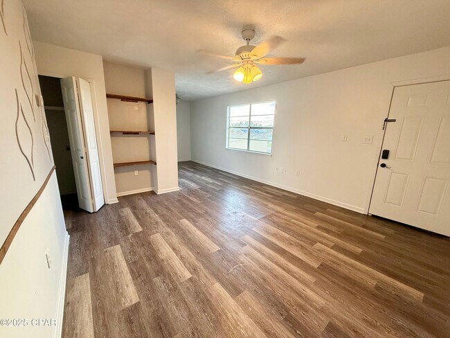 Building Photo - 506 N 11th St