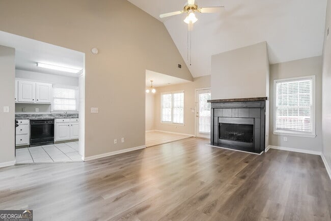 Building Photo - 605 Oxford Crest Ct NW