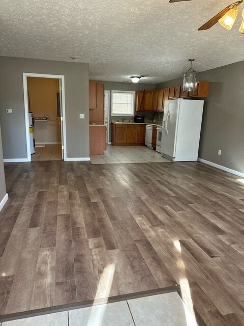 Building Photo - 7630 N Magnolia Rd