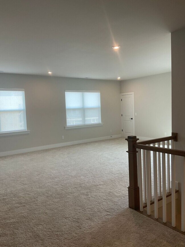 Building Photo - Welcome to this charming two-story townhome in the heart of Belmont, NC.