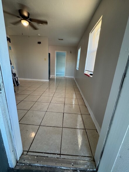 Building Photo - 5010 Bullard St