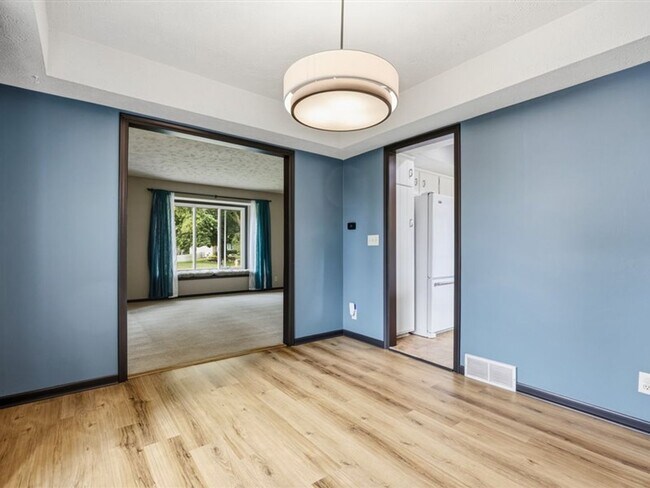 Building Photo - 15665 Fountain Hills Dr