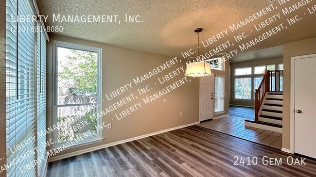 Building Photo - 2410 Gem Oak