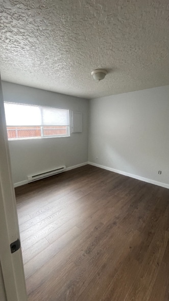 Building Photo - 8605 N Hurst Ave