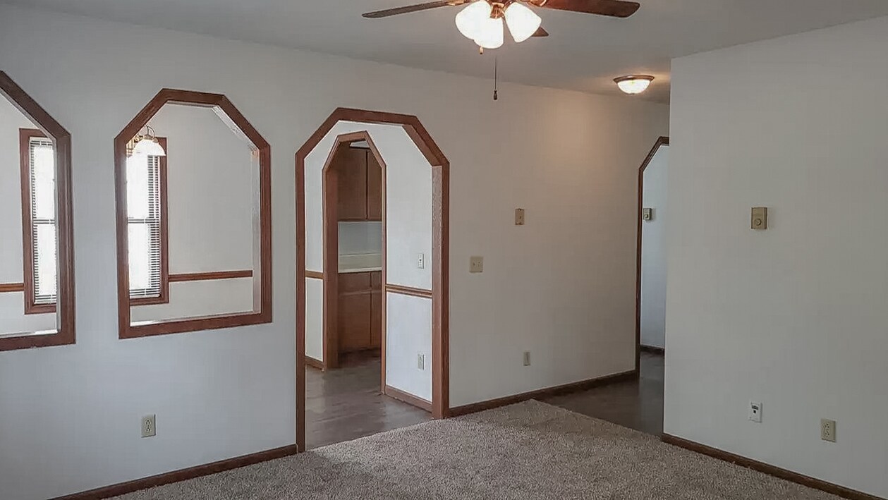 Building Photo - 651 Galena Ct