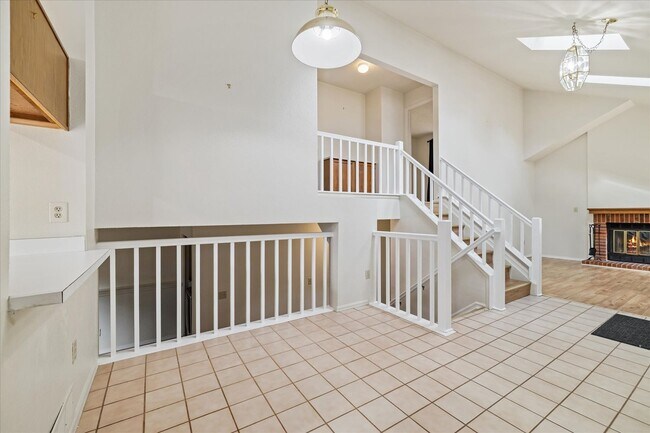 Building Photo - Beautiful 3 bed 2 bath Highlands Ranch Home!