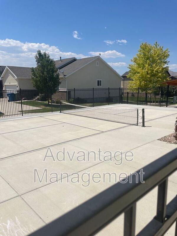 Building Photo - 1010 N 20 E