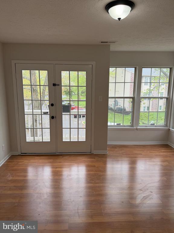 Building Photo - 133 Kenwood Dr