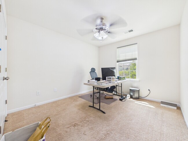 Building Photo - 1379 Corey Cabin Ct