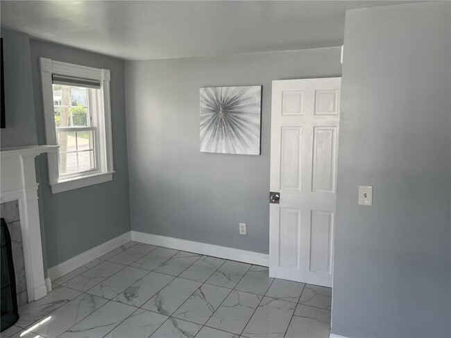Building Photo - 45 Hazelwood Ave
