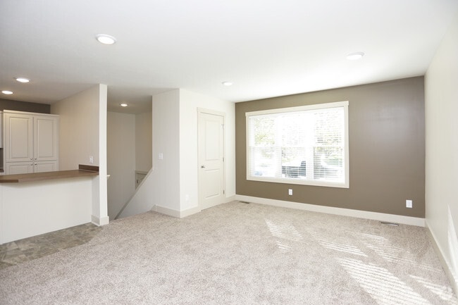 Interior Photo - Baybrooke Properties