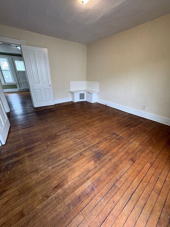 Building Photo - GB - 02 - Duplex