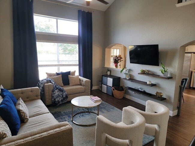 Building Photo - 15029 Valerian Tea Dr