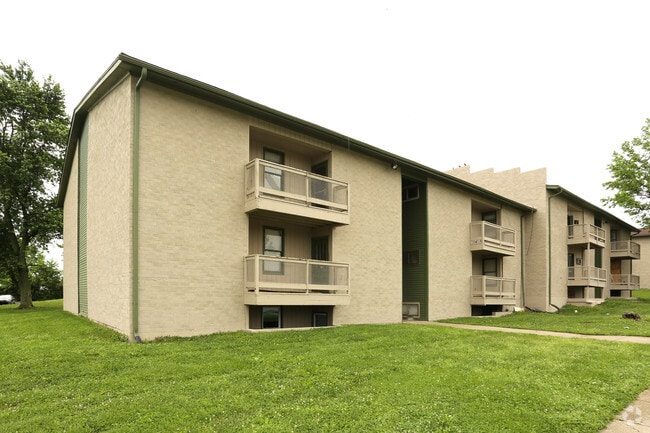 Building Photo - Derby Pointe