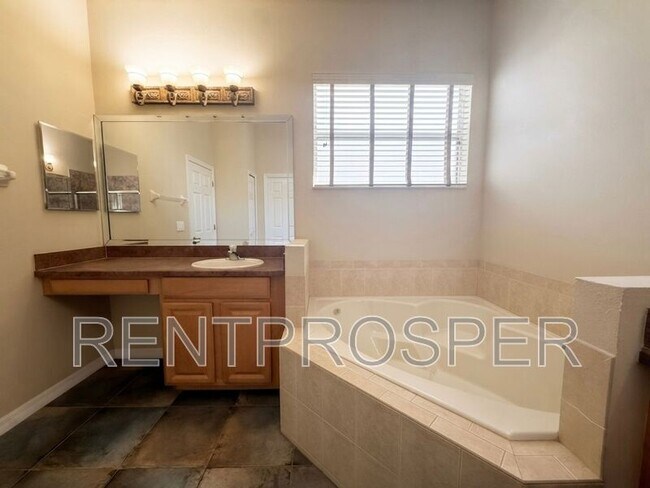 Building Photo - 129 Crepe Myrtle Dr