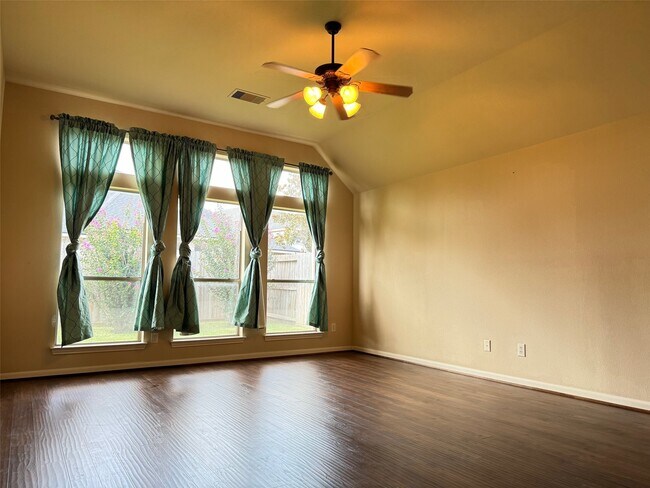 Building Photo - 27926 Barberry Banks Ln