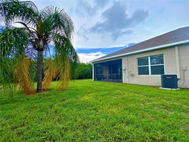 Building Photo - 7404 Surrey Wood Ln