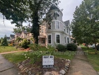 Building Photo - 1025 Crescent Ave