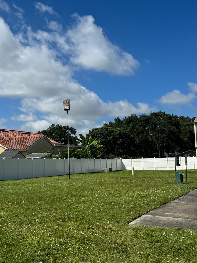 Building Photo - Beautifully Renovated 2-Bedroom, 1.5-Bathr...